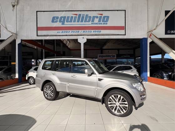 MITSUBISHI PAJERO FULL 3.2 HPE 4X4 16V TURBO INTERCOOLER DIESEL 4P AUTOMÁTICO